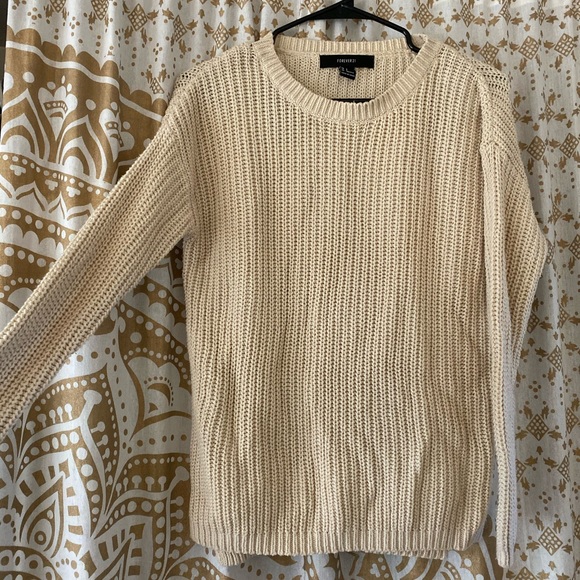 Forever 21 Sweater (SAME DAY SHIPPING) - Picture 1 of 3